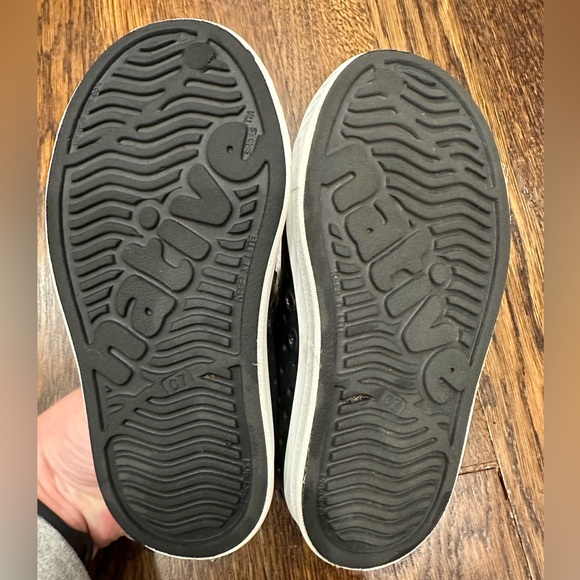 Native Shoes - Picture 4 of 4
